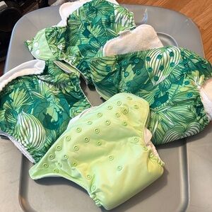Green Leaf Print Reusable Diaper Set